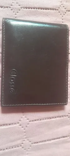 Vende-se carteira de couro