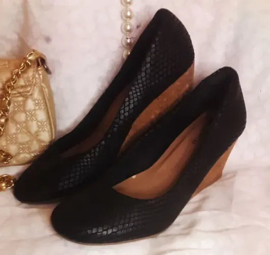 Sandália Preta - Marca Soulier - Salto Anabela - Tamanho 37