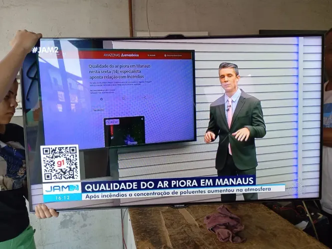 TV Samsung de 55 polegadas, modelo UN55ES7000G (Série ES7000)