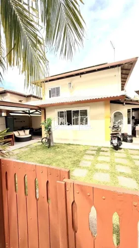 Luxuosa Casa com Piscina em Condomínio Fechado em Patamares - Salvador-BA: 4 suítes, 3 sal