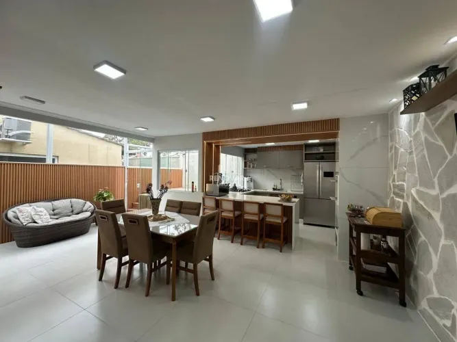 Sobrado com 4 dormitórios à venda, 125 m² por R$ 1.200.000,00 - Jardim São Pedro - Mogi da