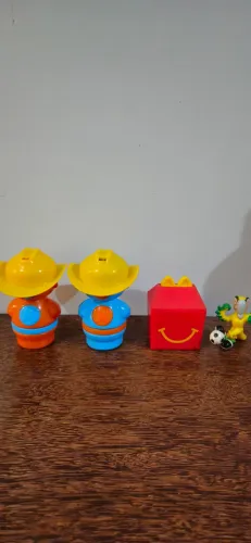 Lote de Brinquedos Variados e Colecionáveis