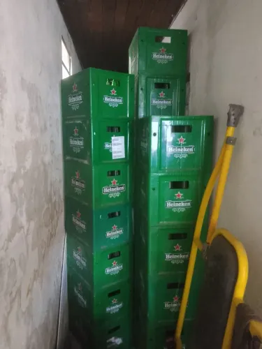 Vendo Grade de Heineken 600Ml