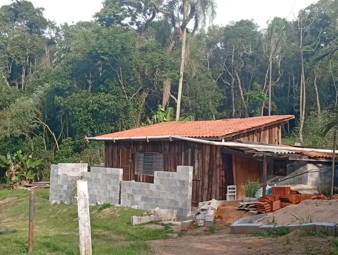 Oportunidade,rancho em meio a natureza ?