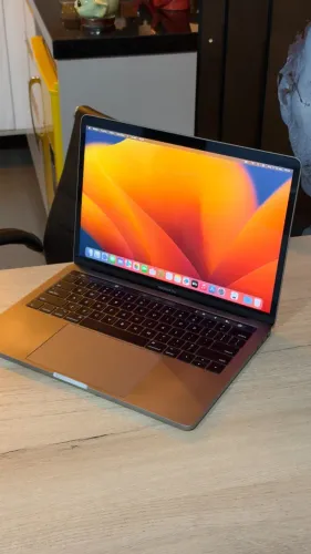 MacBook Pro 2017 | 16GB Ram | Intel Core i7 | 256GB SSD | TouchBar - Com Garantia!