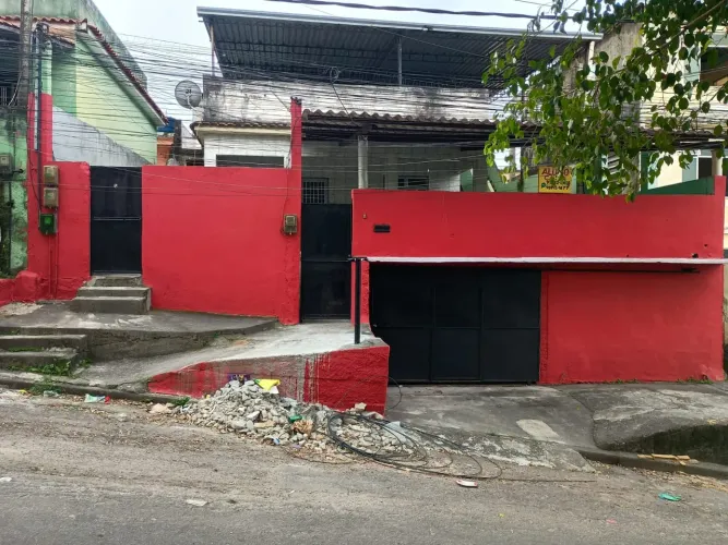 Vendo 04 casas no centro de Queimados