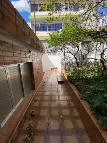 Sobrado à venda ao lado do novo hospital São Luiz, oportunidade para clínica com 6 a 7 sal