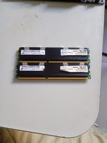 4x2 = 8 gigas ddr3 