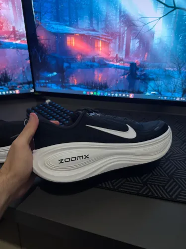 Nike Vomero Plus