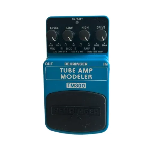 Behringer Tube Amp Modeler TM 300