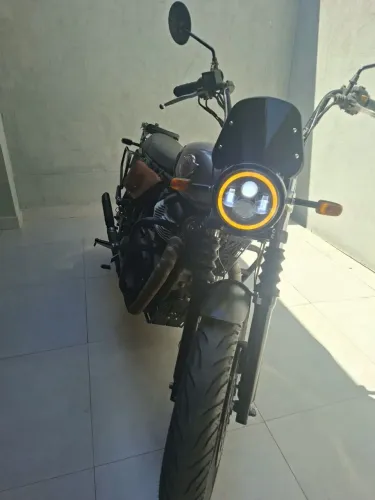 Interceptor 650 em ótimo estado