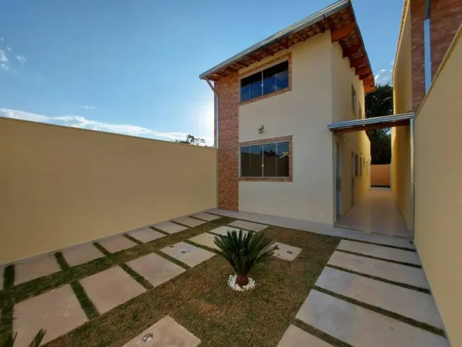 Esmeraldas - Casa Padrão - São Pedro
