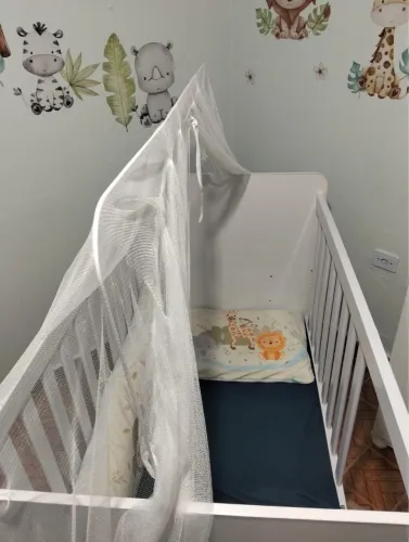 Berço com colchão 