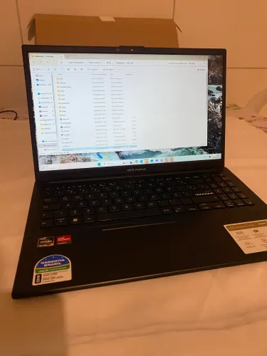 Notebook ASUS Vivobook Go 15 E1504 AMD RYZEN 5 7520U 8GB Ram 256GB SSD 