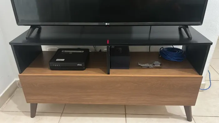 Rack para TV + Mesa do Computador