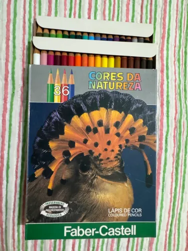 Caixa 36 Cores da Natureza raríssima Pavão década de 80 Faber Castell