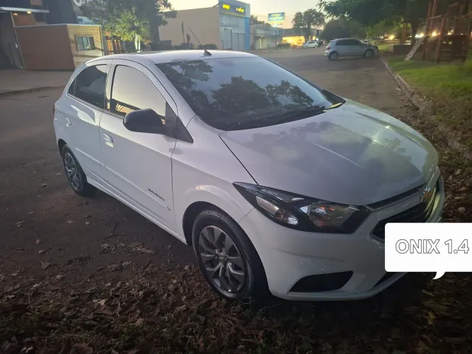 Chevrolet Onix Hatch Advantage 1.4 8V Flex Aut. 4P 2019