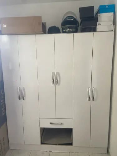 Guarda roupa 6 portas, no precinho!