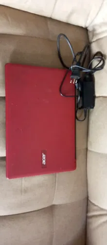 Notebook Acer modelo ES1-431 todo ótimo.