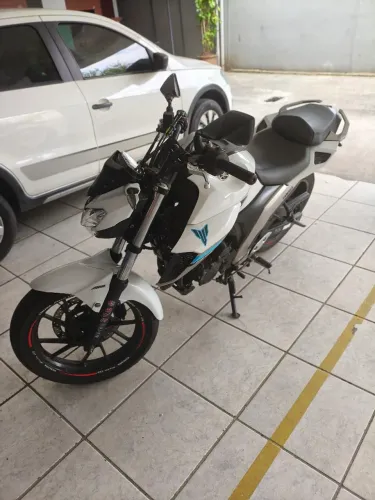 Yamaha FZ 25 