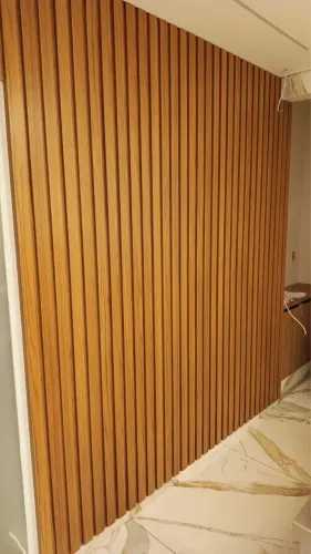 Painel Ripado Decorativo para Recepção, Clínica ou Escritório