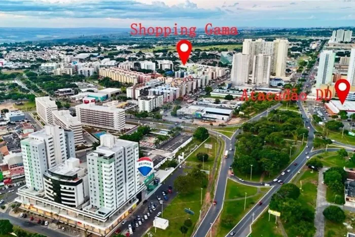Projeção 2.000m2 com Predio Comercial 2 pavimentos 38 salas
