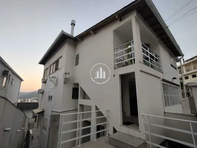 Prédio em Trindade - Florianópolis - CEN