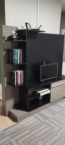 ESTANTE RACK COM PAINEL