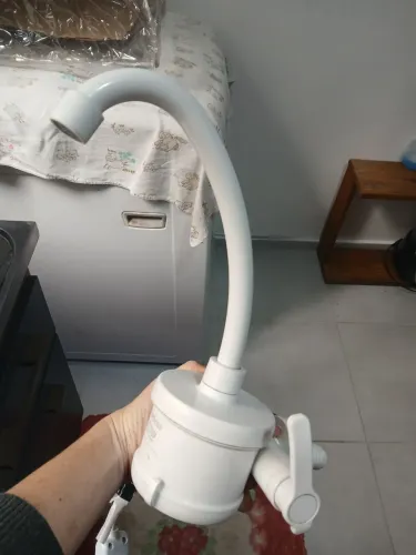 Torneira elétrica de parede 220w