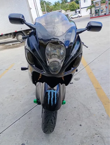 Hayabusa 1300 dois pneus novos monoposto chave reserva e livreto extremamente conservada 