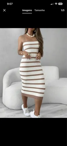 Vestido colado ele estica e bem confortável novo