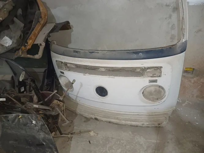 Frente Kombi 99 a 05