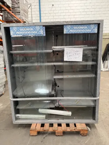 Expositor Refrigerado Vertical Porta de Vidro - Supermercado 1,80m