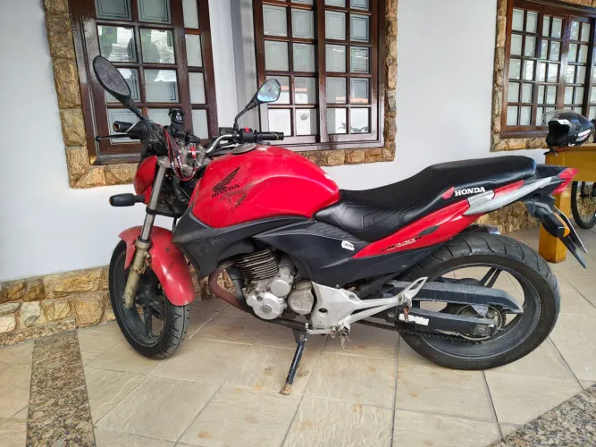 CB 300