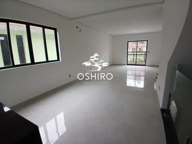 Casa Sobreposta Alta à venda no Embaré em Santos