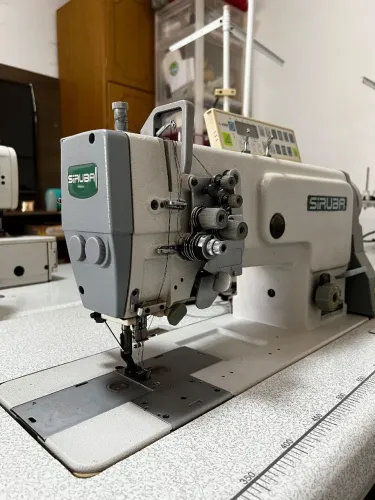 Máquina pespontadeira siruba duas agulhas ,desligavel eletrônica