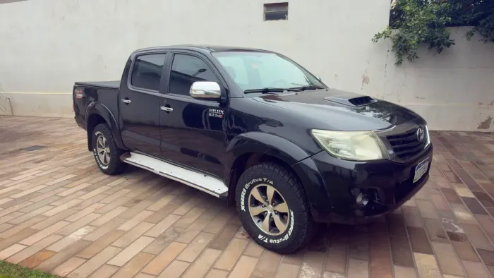 Toyota Hilux CD SRV D4-d 4X4 3.0 TDI Diesel AUT 2014