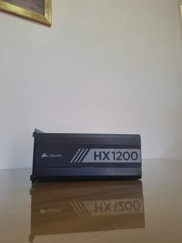 Corsair HX1200 1200W 80 Plus Platinum Fonte Gamer