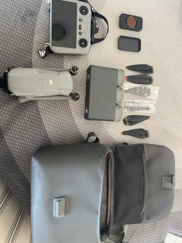 AIR 3 DJI DRONE COM CONTROLE RC2 E TRÊS BATERIAS