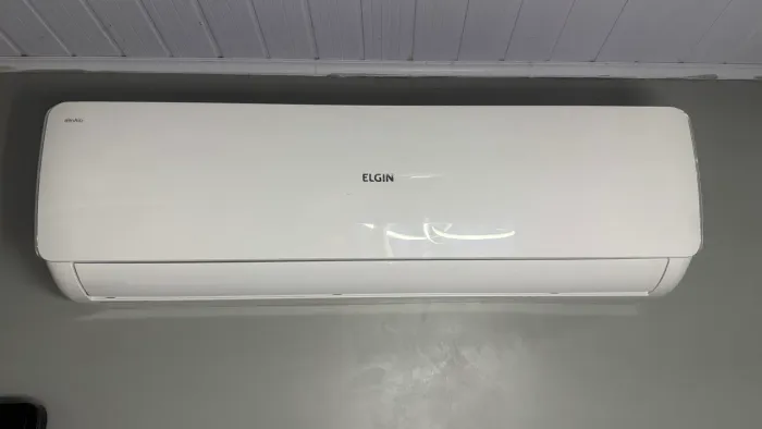 Ar-condicionado Elgin 24 mil btus convencional
