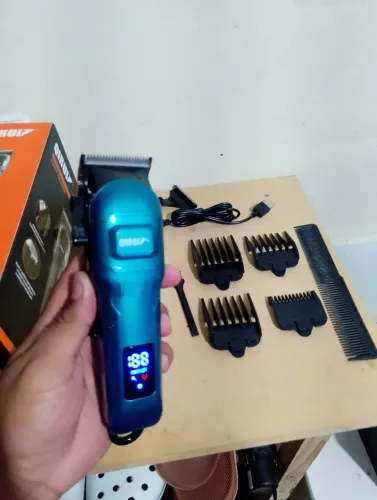 Maquina de cortar cabelo 