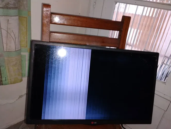 TV LED LG 28 polegadas Modelo 28LB700B-SC Ligando com Defeito na Tela 