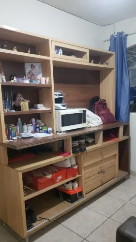  Linda Estande modular em madeira 