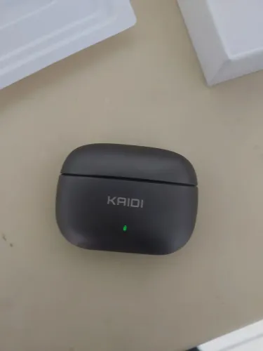 Fone de Bluetooth da kaidi usado novo
