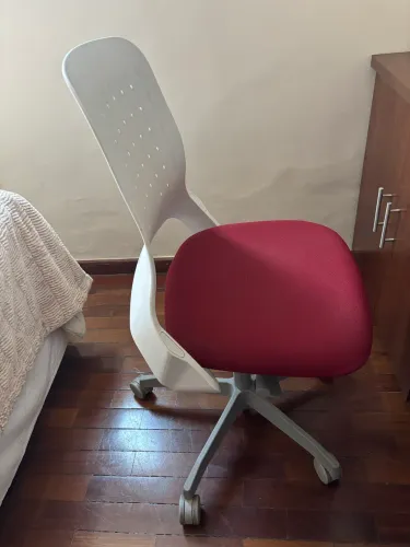 Cadeira de Escritório Flexform Giratória Ergonômica com Rodízios - Usada
