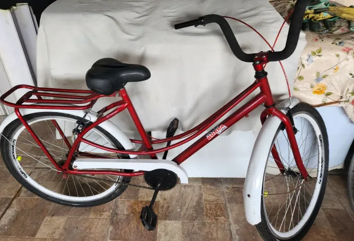 Bicicleta para passeio aro 26 modelo Cecci, semi nova completa 