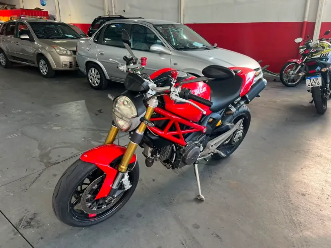 DUCATI MONSTER 1100 2010