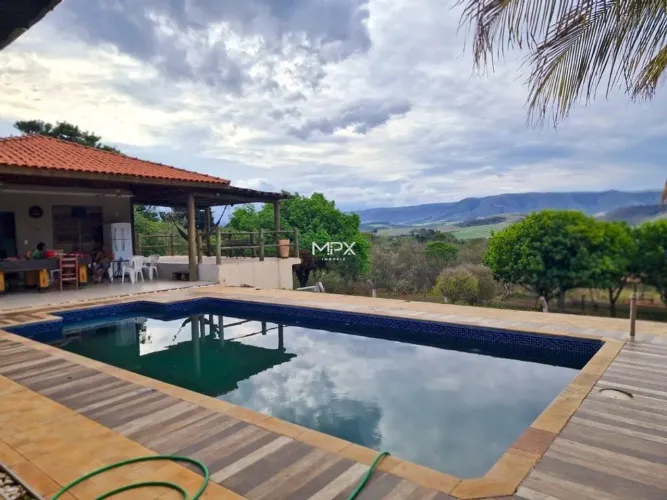 Chácara à venda em Charqueada, Vale do Itaqueri, com 3 quartos, com 7600 m²