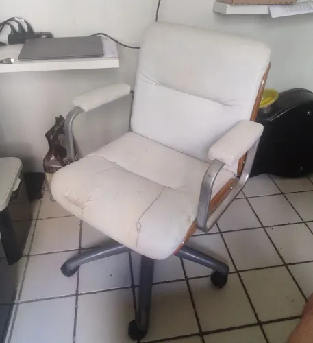 Cadeira de escritório branca