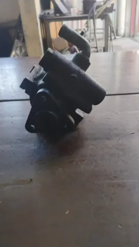Bomba Direção Fiesta Endura
